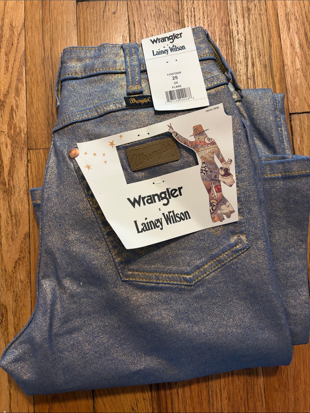 NWT Wrangler Lainey Wilson Glitter Jeans 25x34